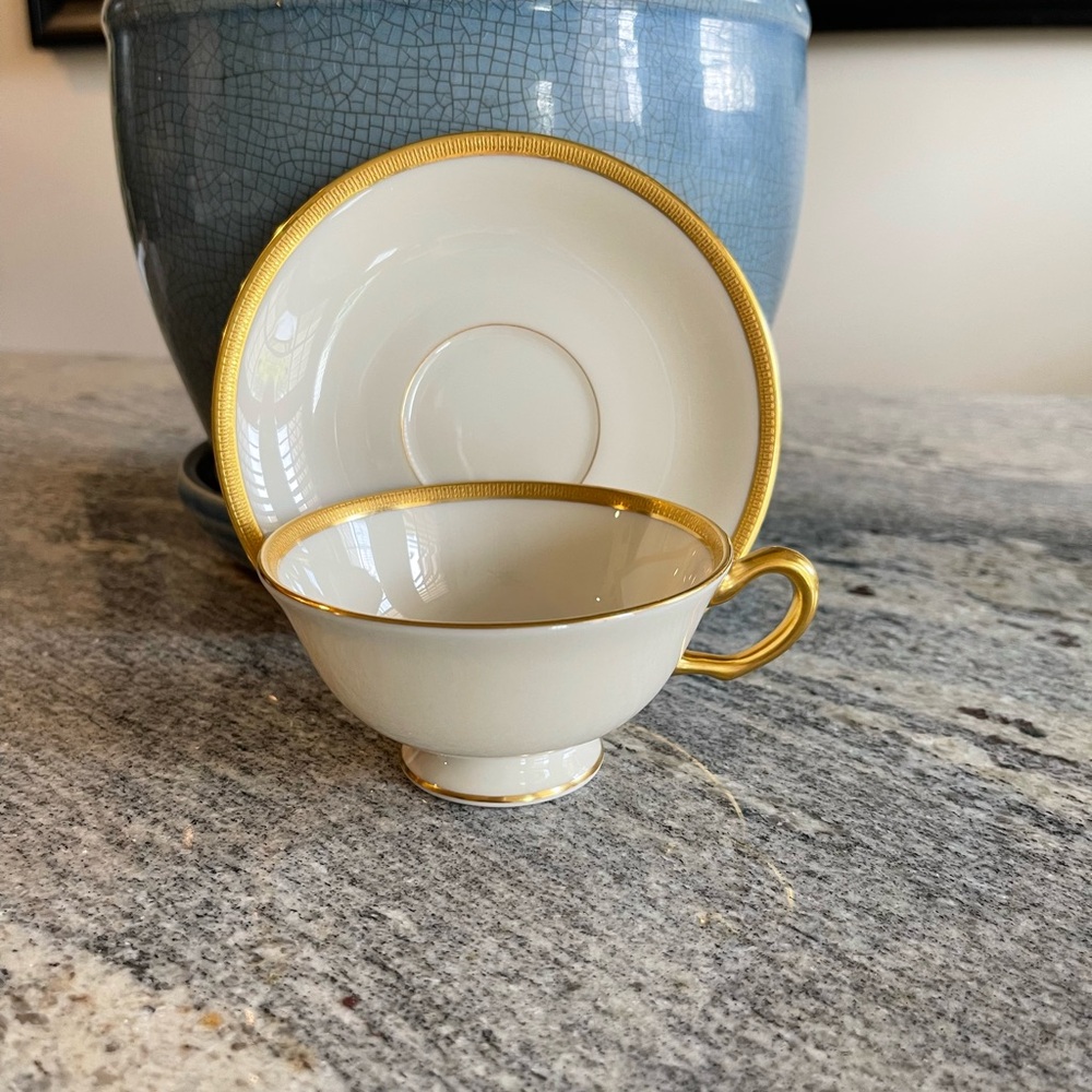 Lenox Tuxedo Gold and Cream Teacup and Saucer Set J33